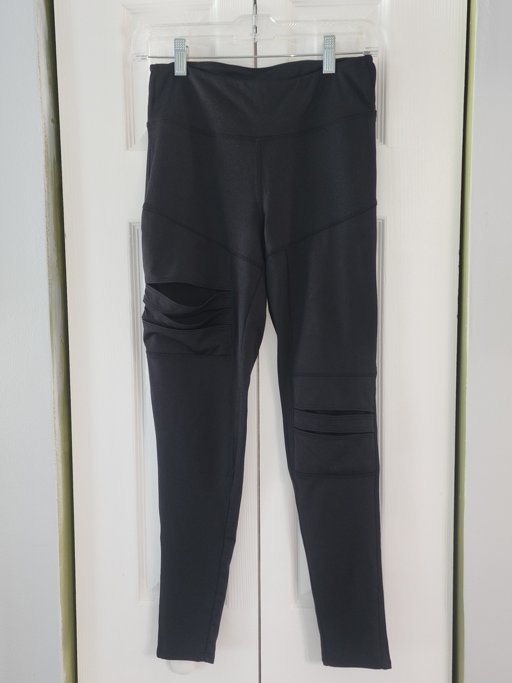Jessica Simpson Black Paneled Active Leggings with Cutout Details Workout Wear